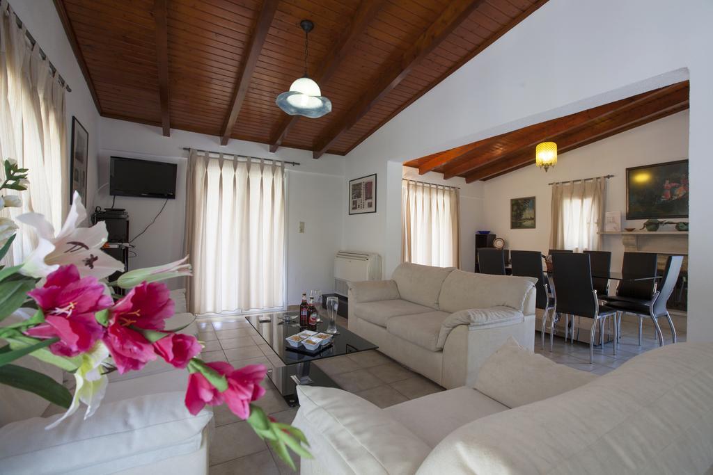 Villa Nefeli 吉奥塔略 外观 照片
